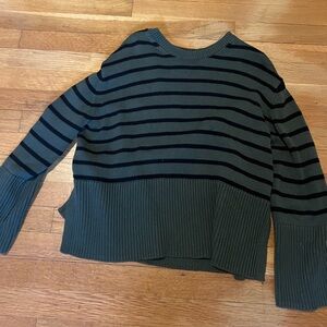 GAP Women's Sweater in Green and Black Stripes